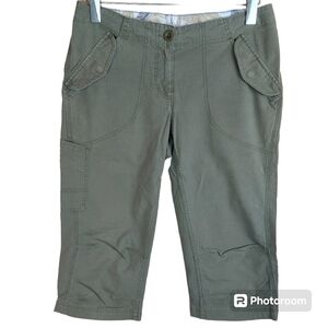 🍄3/50$🍄 MOUNTAIN EQUIPMENT COOP chino capris Size 4